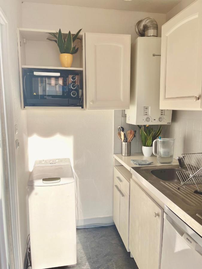 Studio With Terrace And Sea View, 10 Min To The Beach Nice Eksteriør bilde